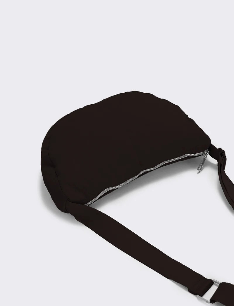 Borsa mezzaluna in nylon con tracolla - Moro