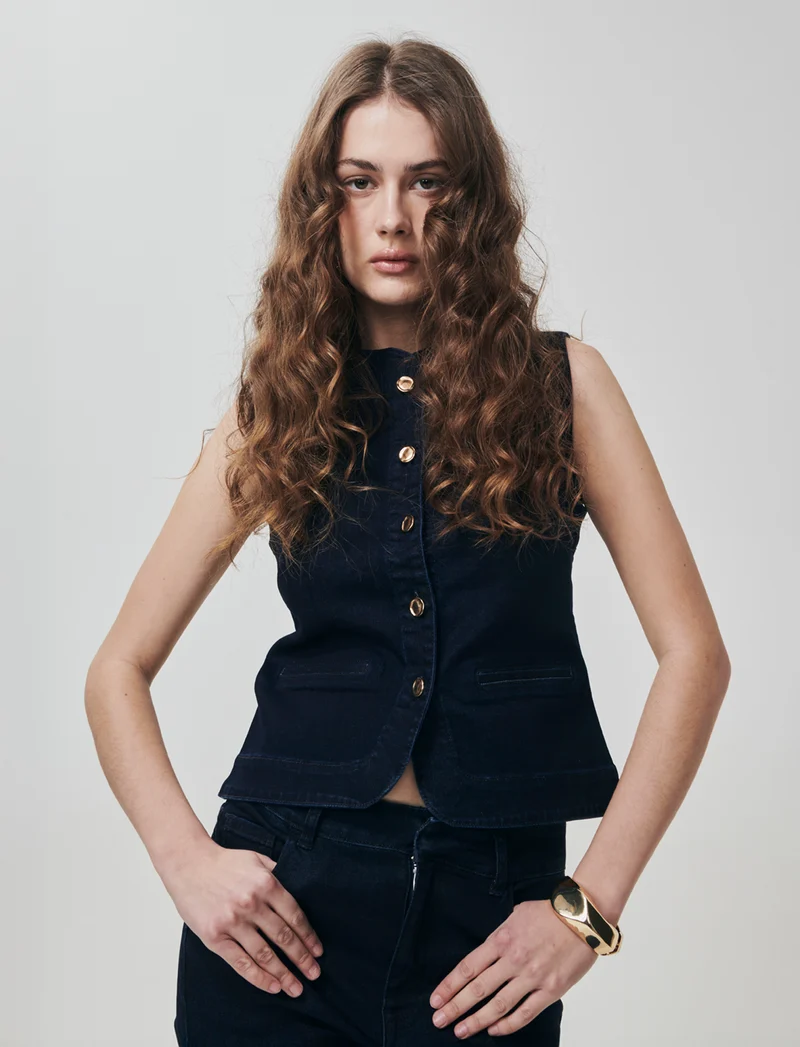 Gilet in denim con tasche a taglio avanti - Denim