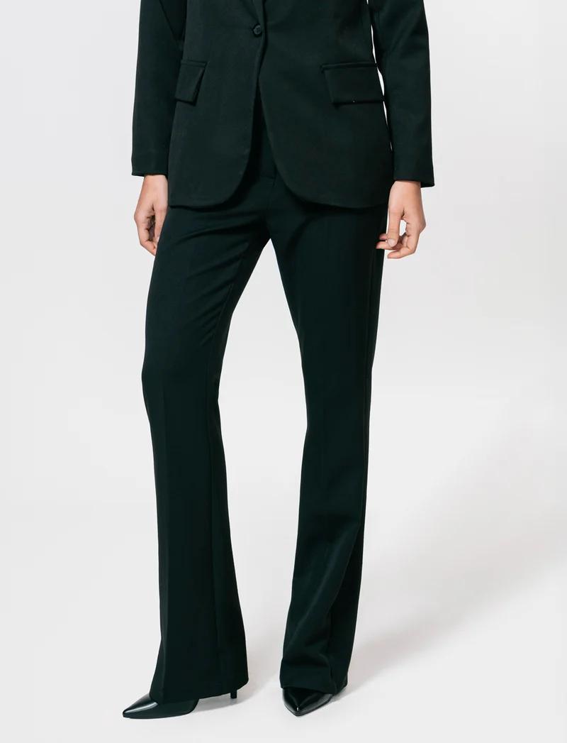 Pantalone chiusura uomo con gamba a zampa - Nero