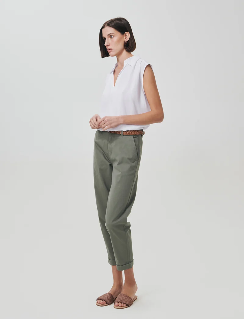 Casacca con Scollo a V Elegante - Bianco