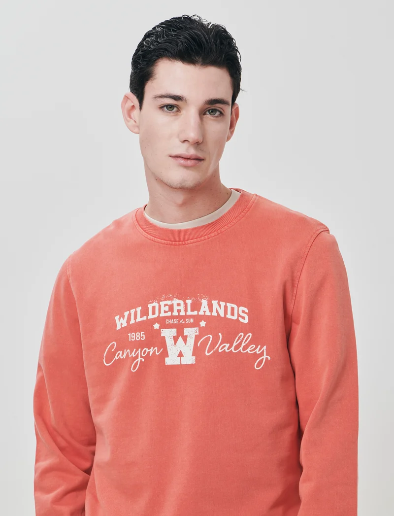 Felpa in cotone acid wash con stampa - Corallo