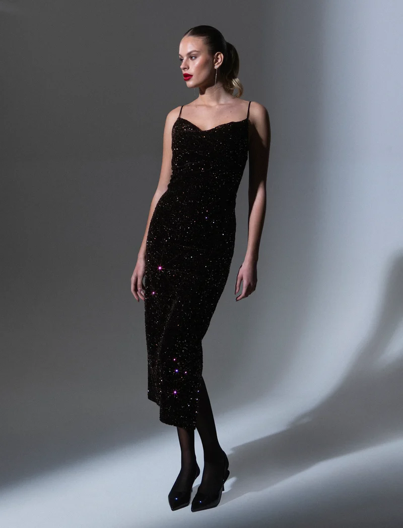 Vestito lungo in paillettes con bretelline - Moro