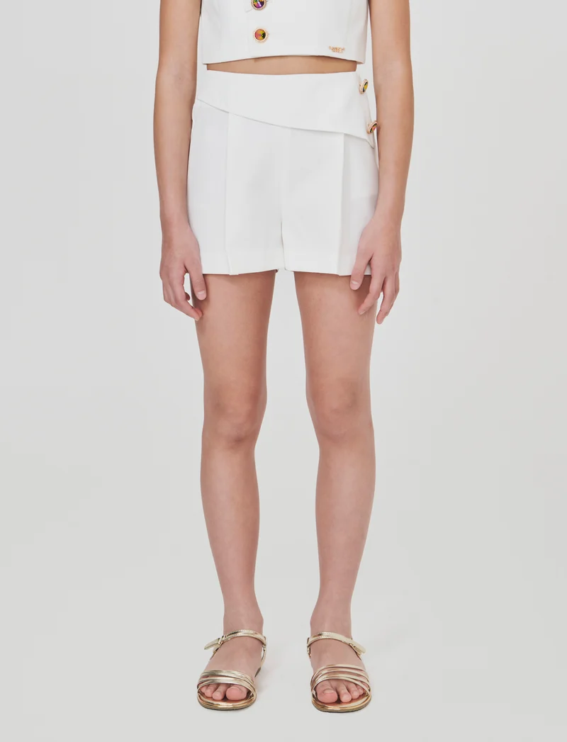 Short elegante con bottoni gioiello - Bianco latte