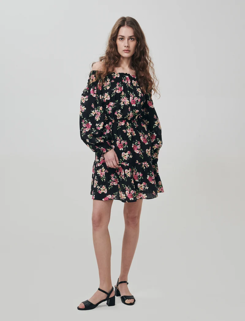 Vestito corto con smock e maniche lunghe - var 2