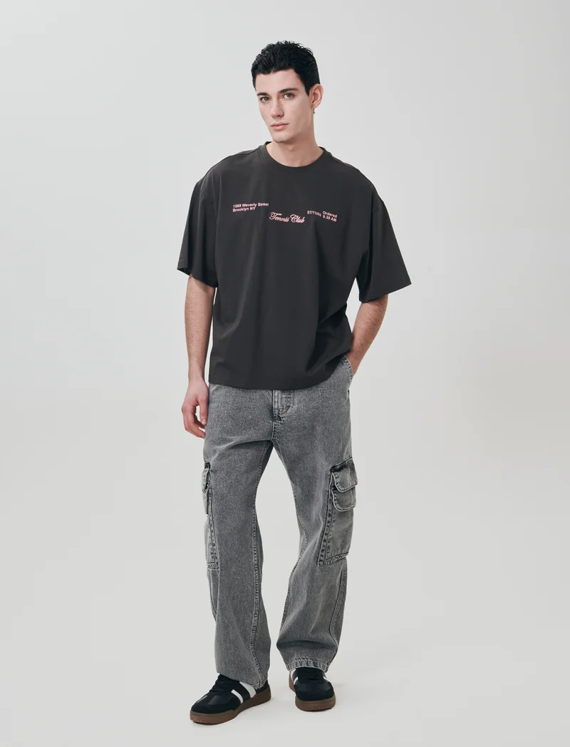 T-shirt girocollo con stampe e ricami - Grigio piombo