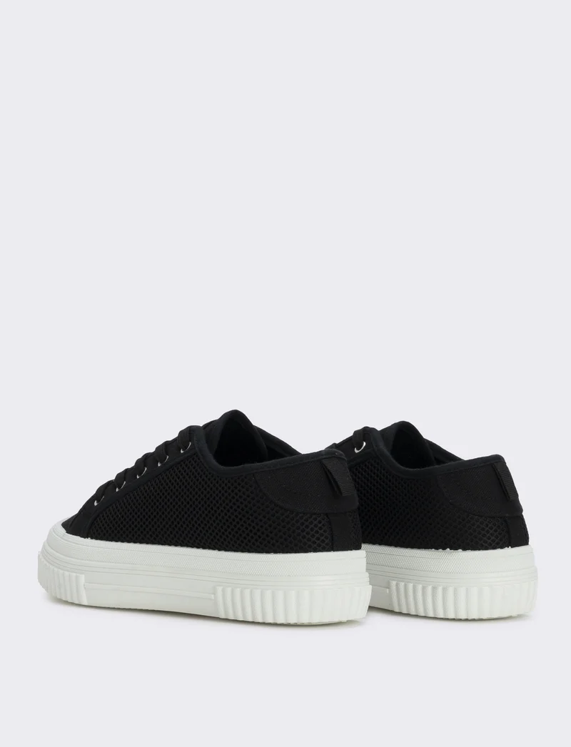 Sneakers da effetto rete in due colori - Nero
