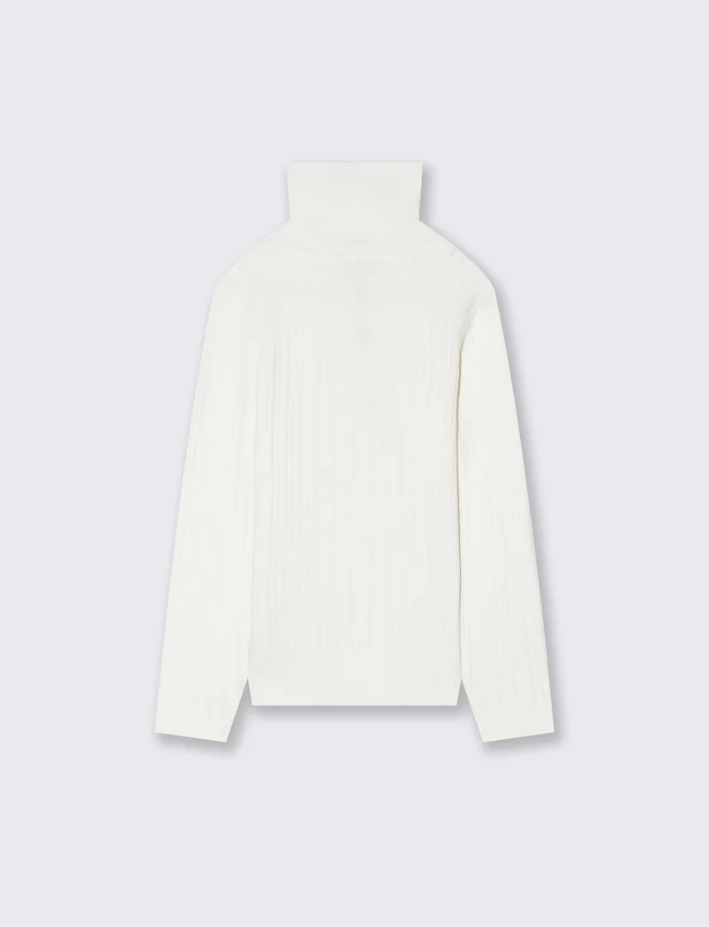 Maglia collo alto con trecce. - Bianco latte