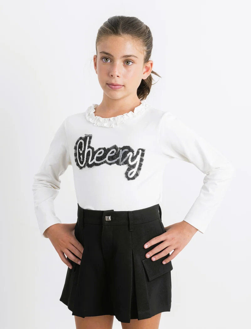 T-shirt manica lunga con scollo rouches e applicazione sul davanri, - Bianco latte