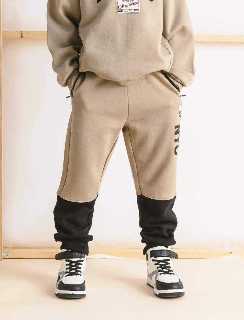 JOGGER STAMPA NYC - Grigio mastice