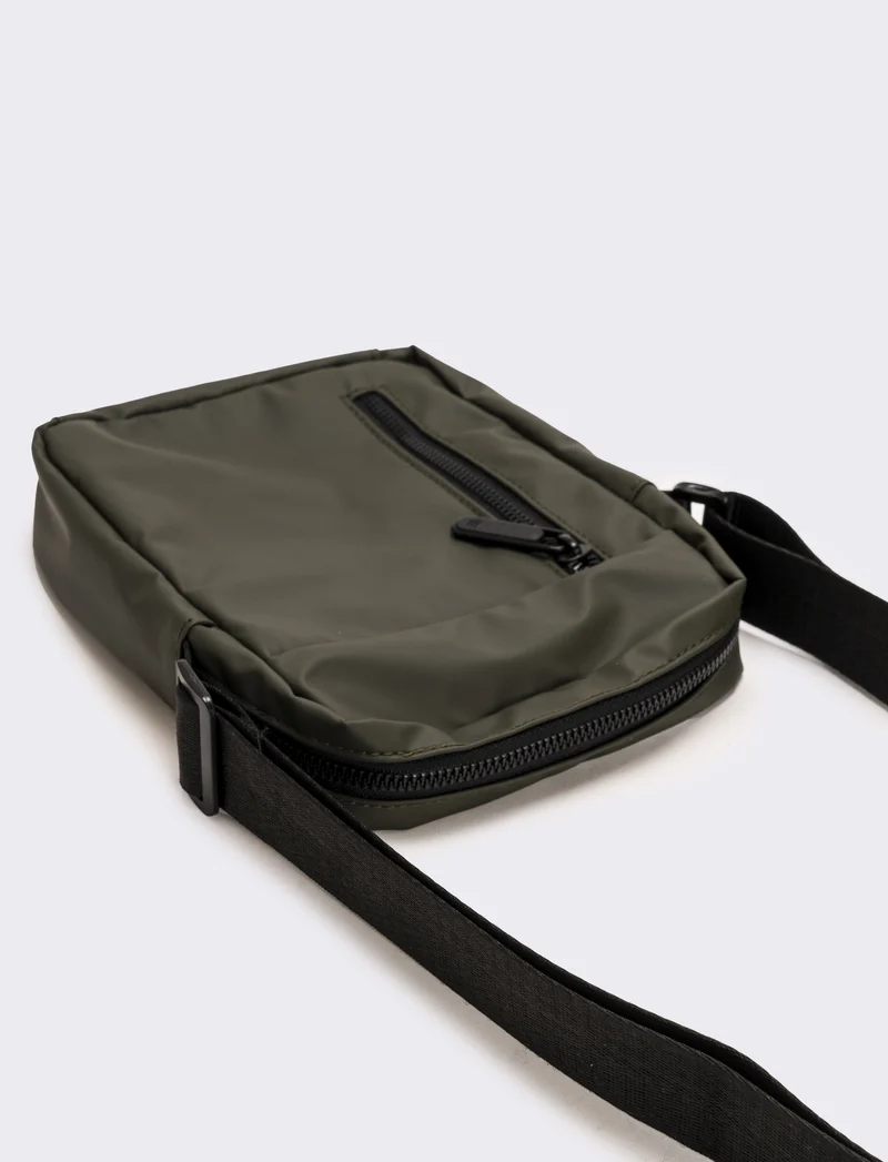 Borsa uomo a tracolla gommata con zip - Verde