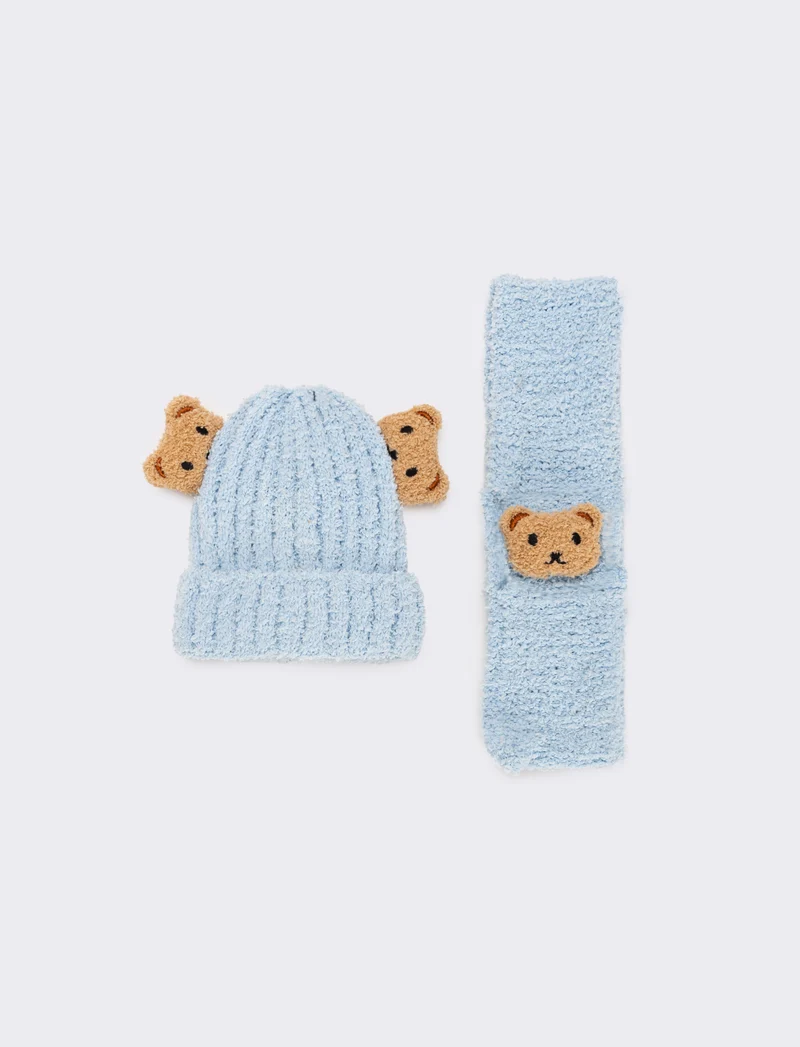 Set neonato cappello, sciarpa e cravatta con orsetto - Blu
