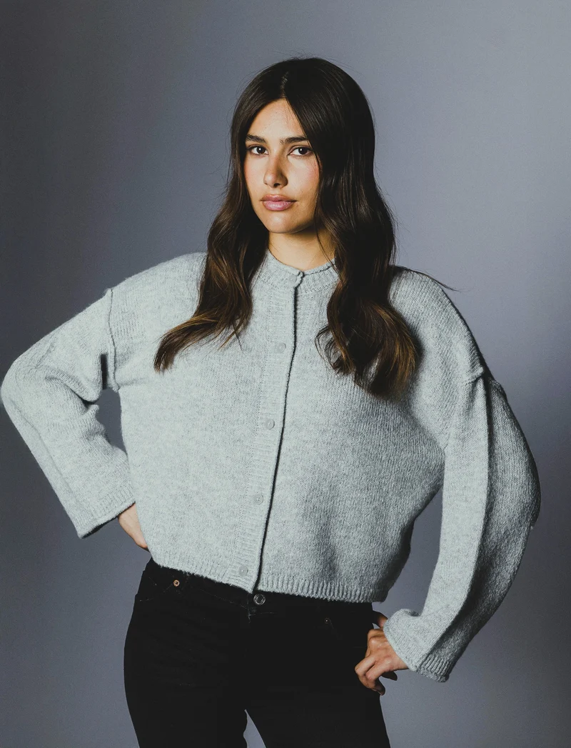 CARDIGAN CON BOTTONI EFFETTO TARTARUGATO - Grigio chiaro mel.