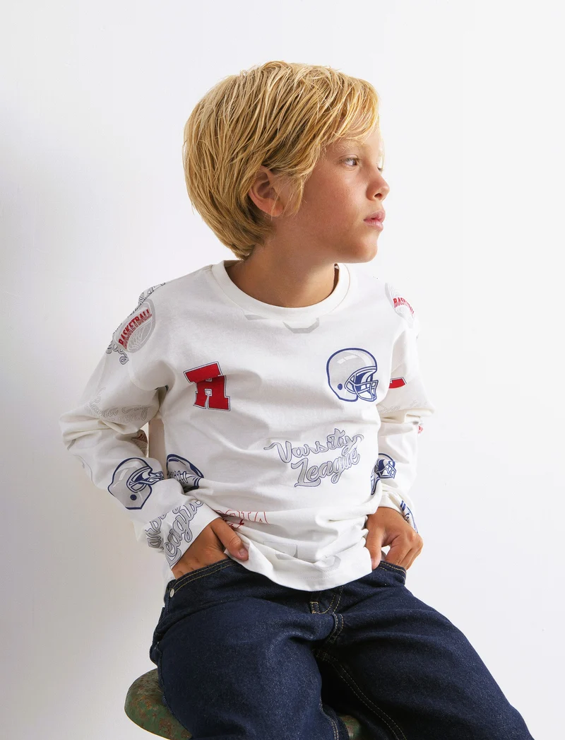 T-shirt stampata. - Fantasia