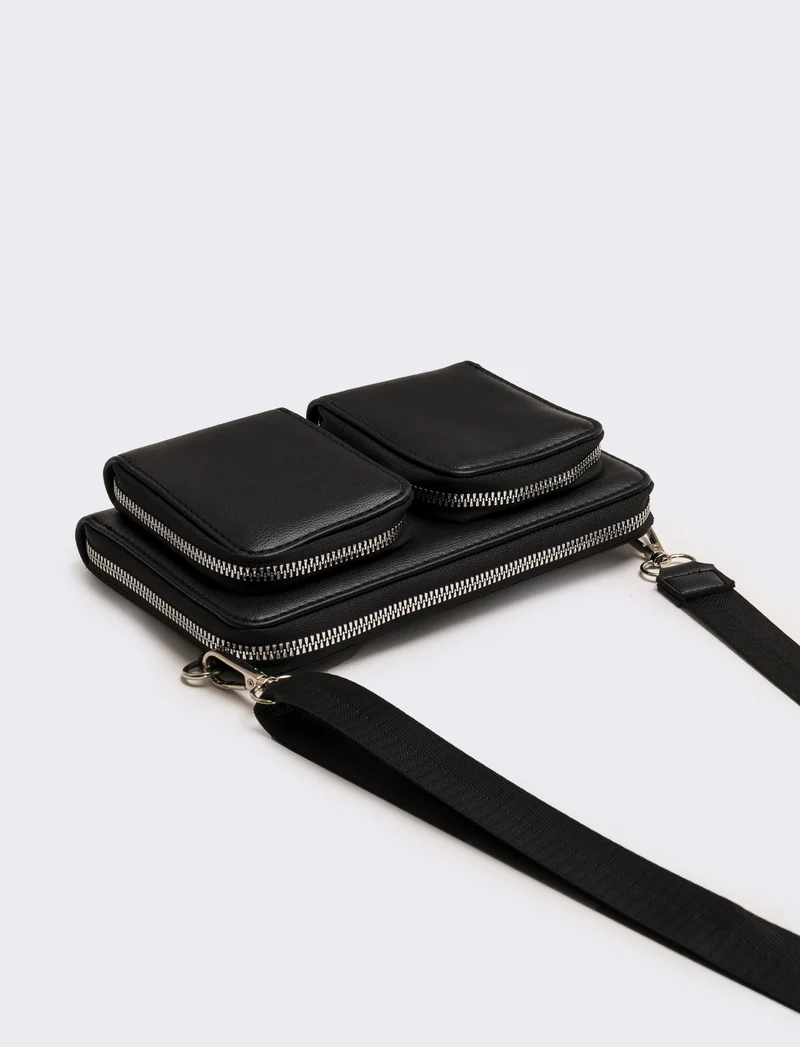 Tracolla uomo con tasche - Nero