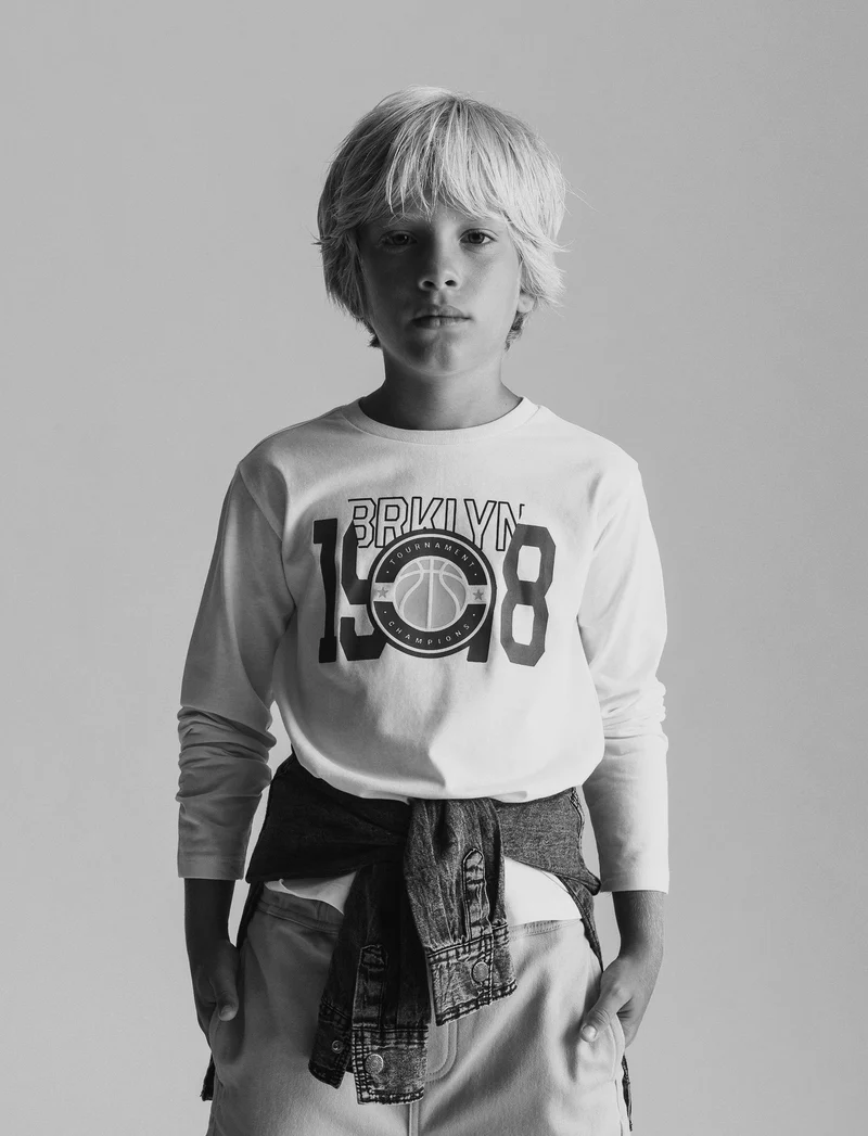 T-shirt manica lunga con stampa. - Bianco latte