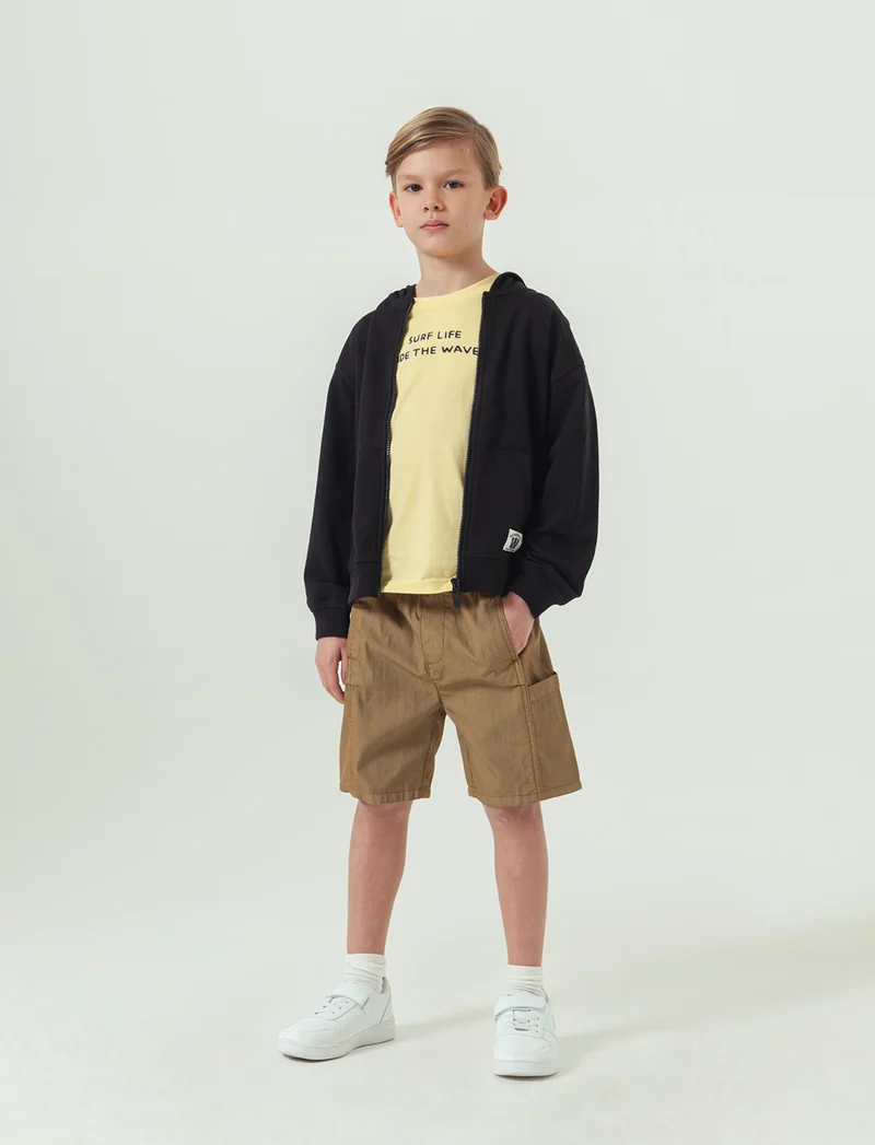 T-shirt con ricamo da bambino - Giallo