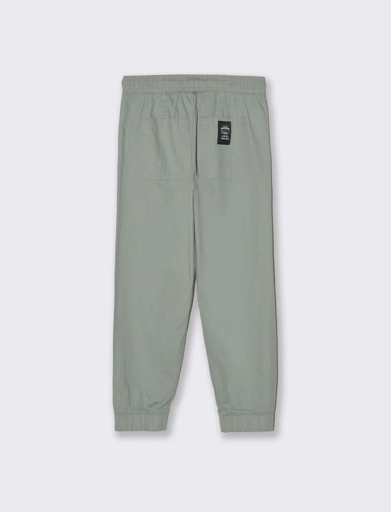 Pantalone in cotone modello cargo da bambino - Verde salvia