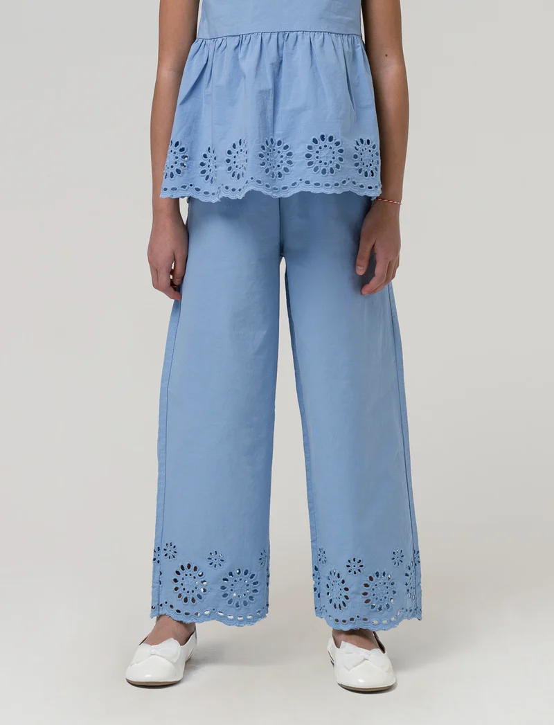 Pantaloni cropped con ricamo da bambina - Azzurro