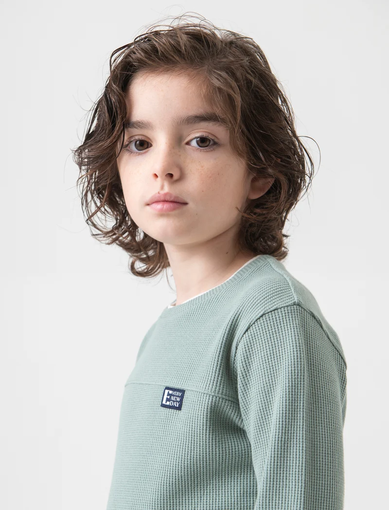 Maglia girocollo da bambino - Verde salvia