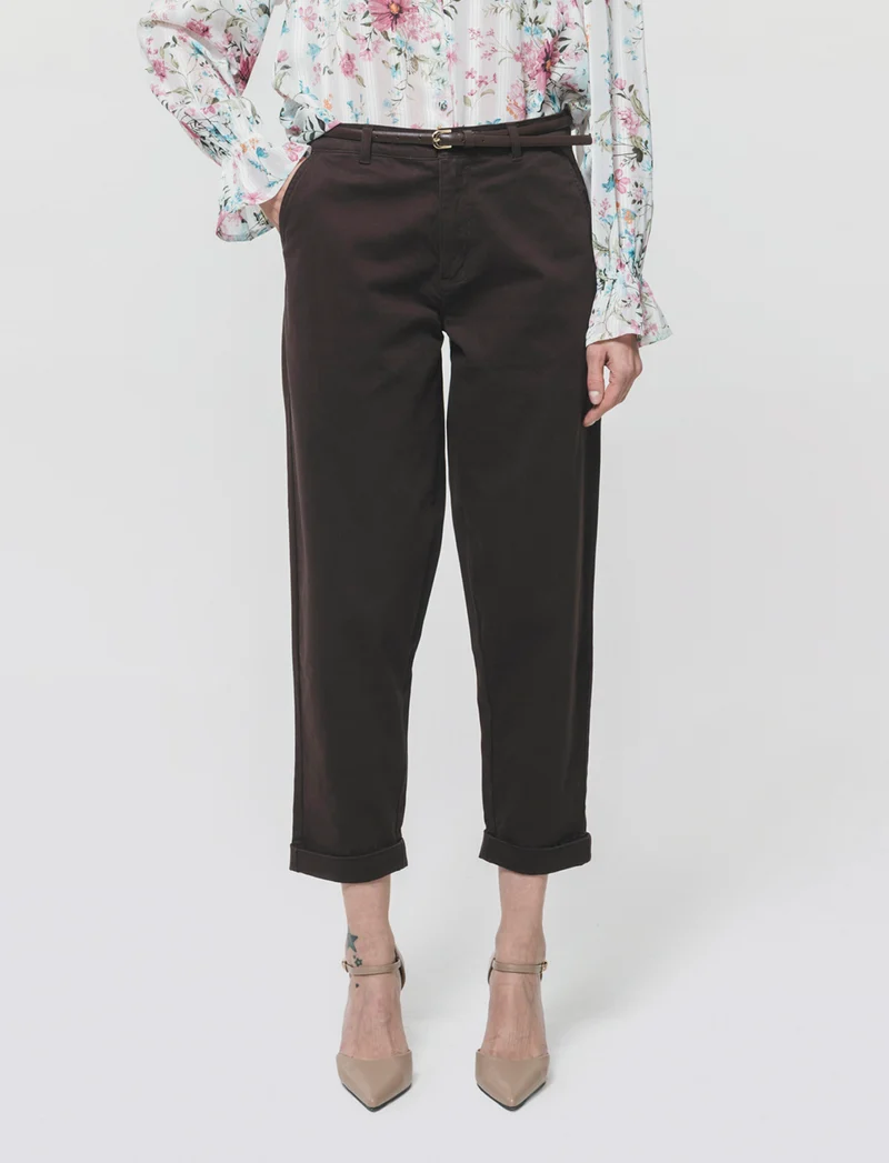 Pantalone Chino con Cintura e Risvolti - Moro