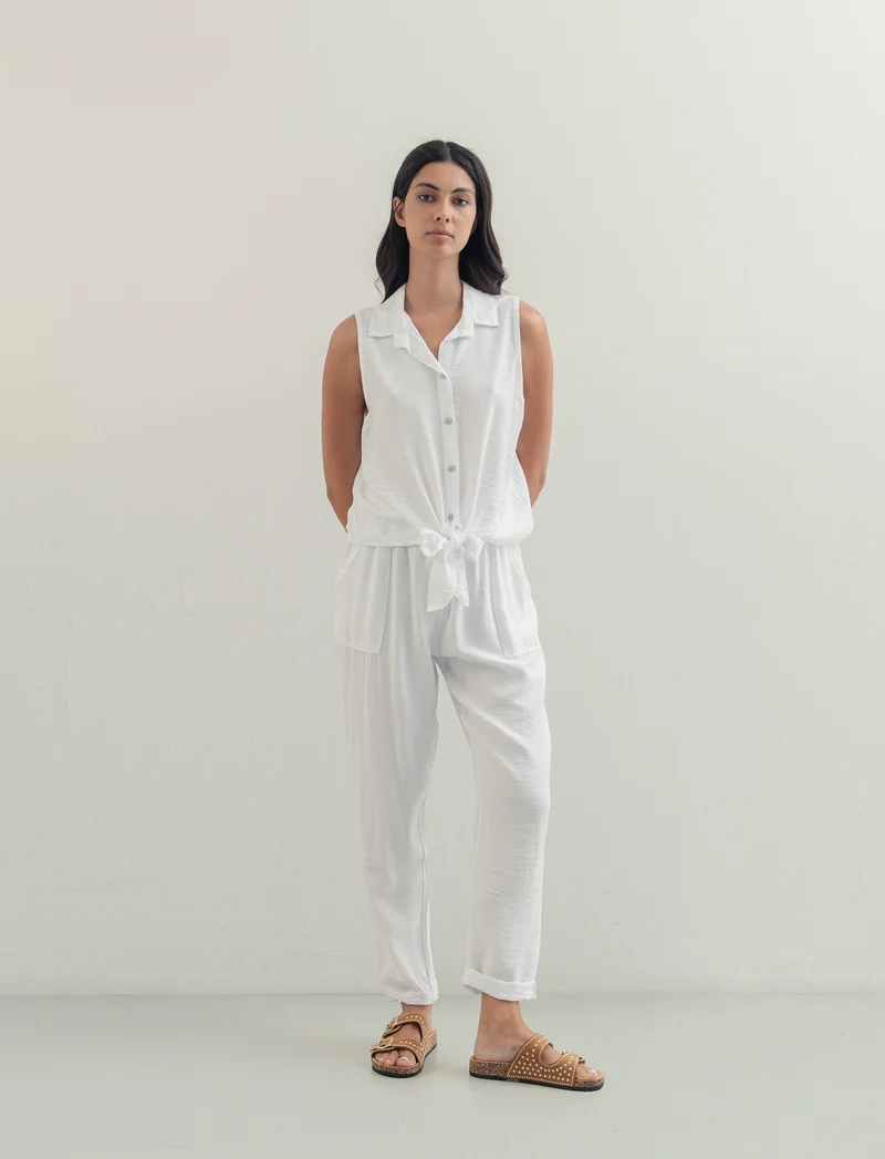 Pantalone con tasche a toppe ed elastico in vita - Bianco