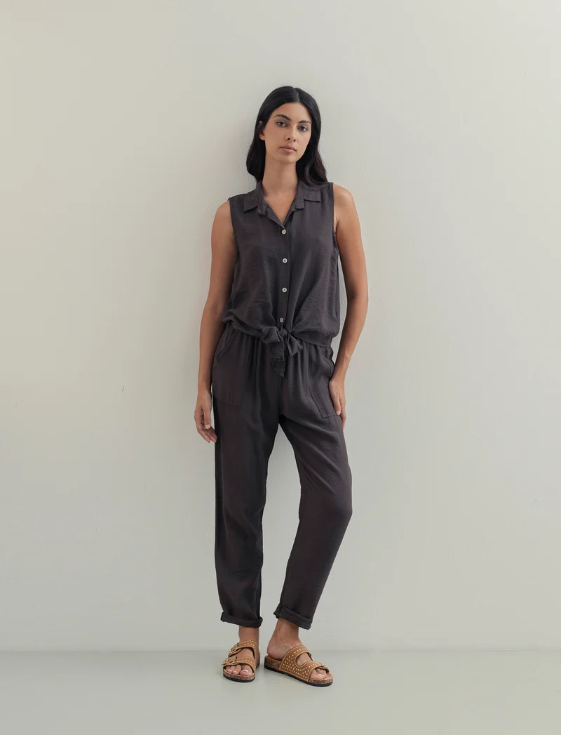 Pantalone con tasche a toppe ed elastico in vita - Moro