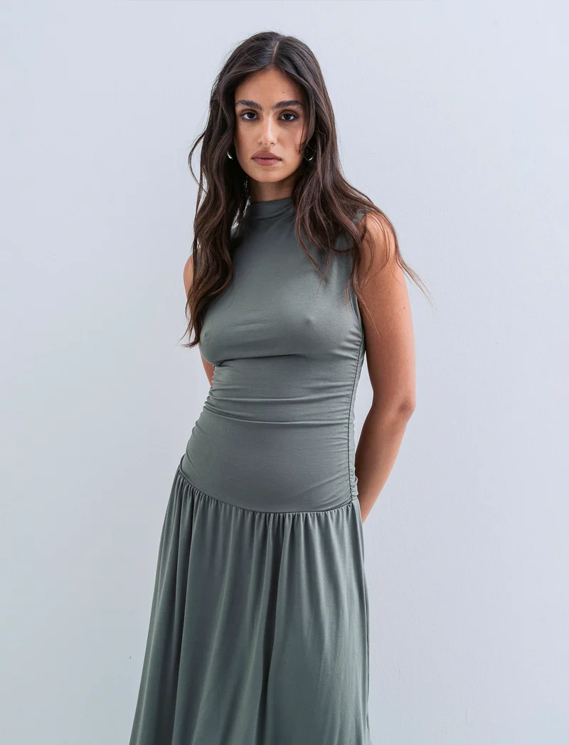 Vestito smanicato in viscosa per donna - Verde salvia
