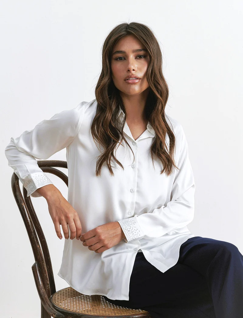 CAMICIA IN SATIN CON STRASS - Bianco latte