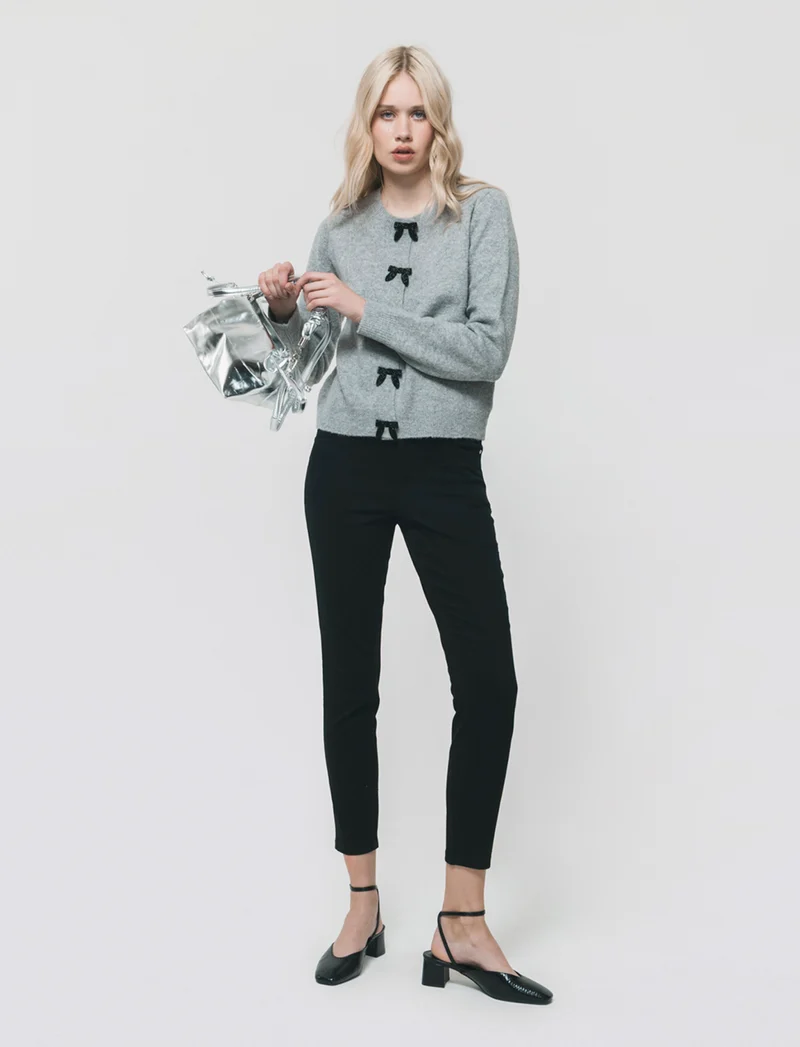 Cardigan Manica Lunga con Fiori e Bottoni - Grigio mel.