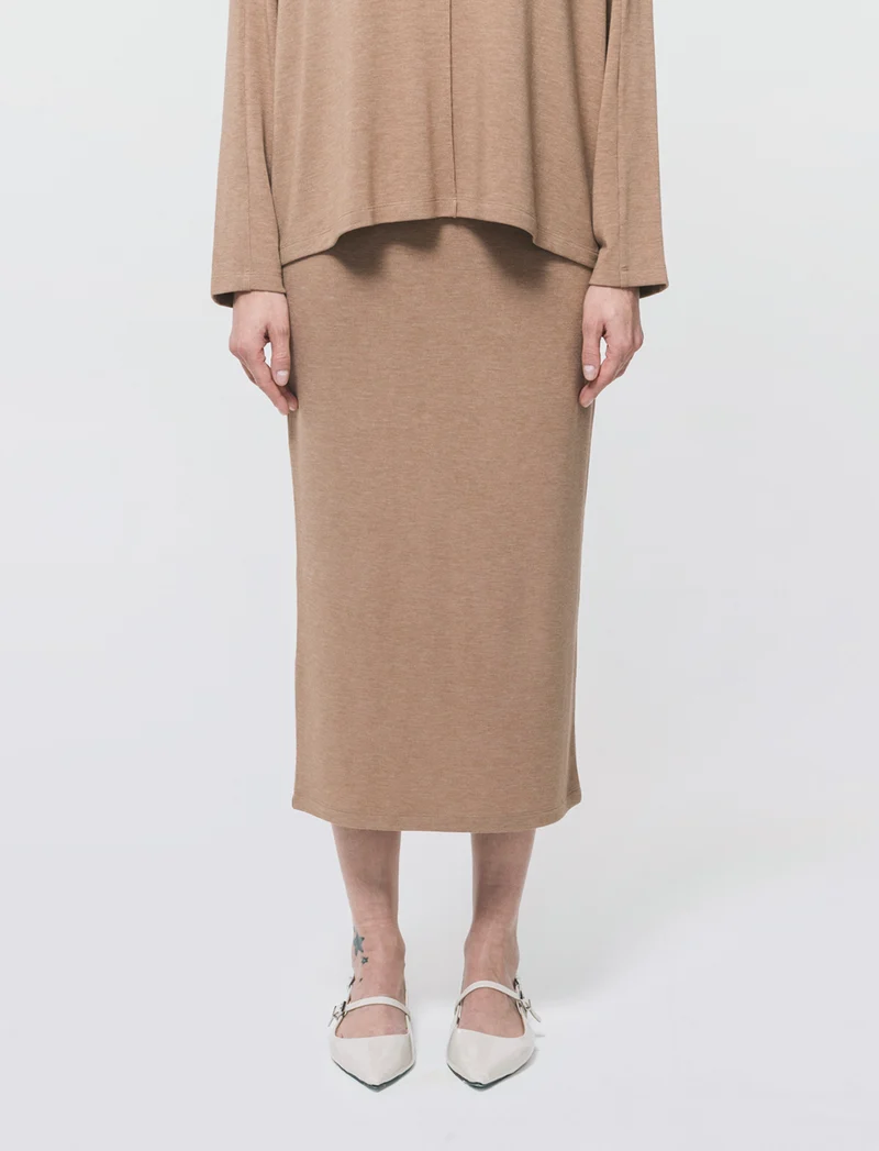 Gonna a tubino con elastico e spacco - Cammello