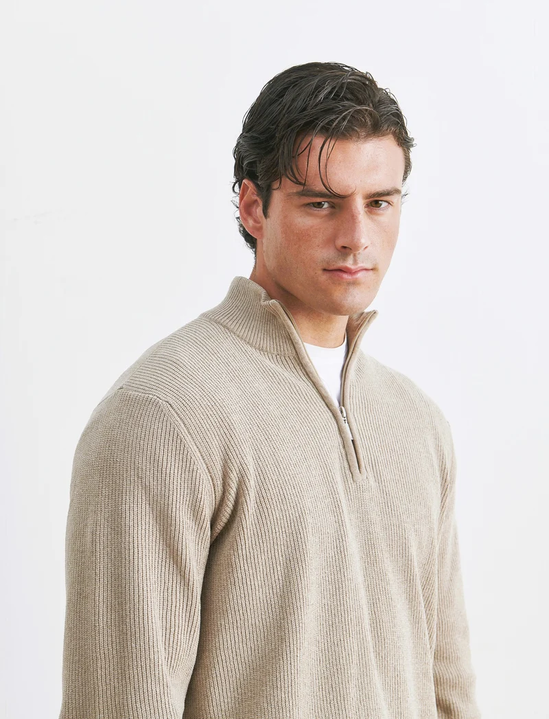 MAGLIA COLLO ALTO ZIP IN CINIGLIA - Beige