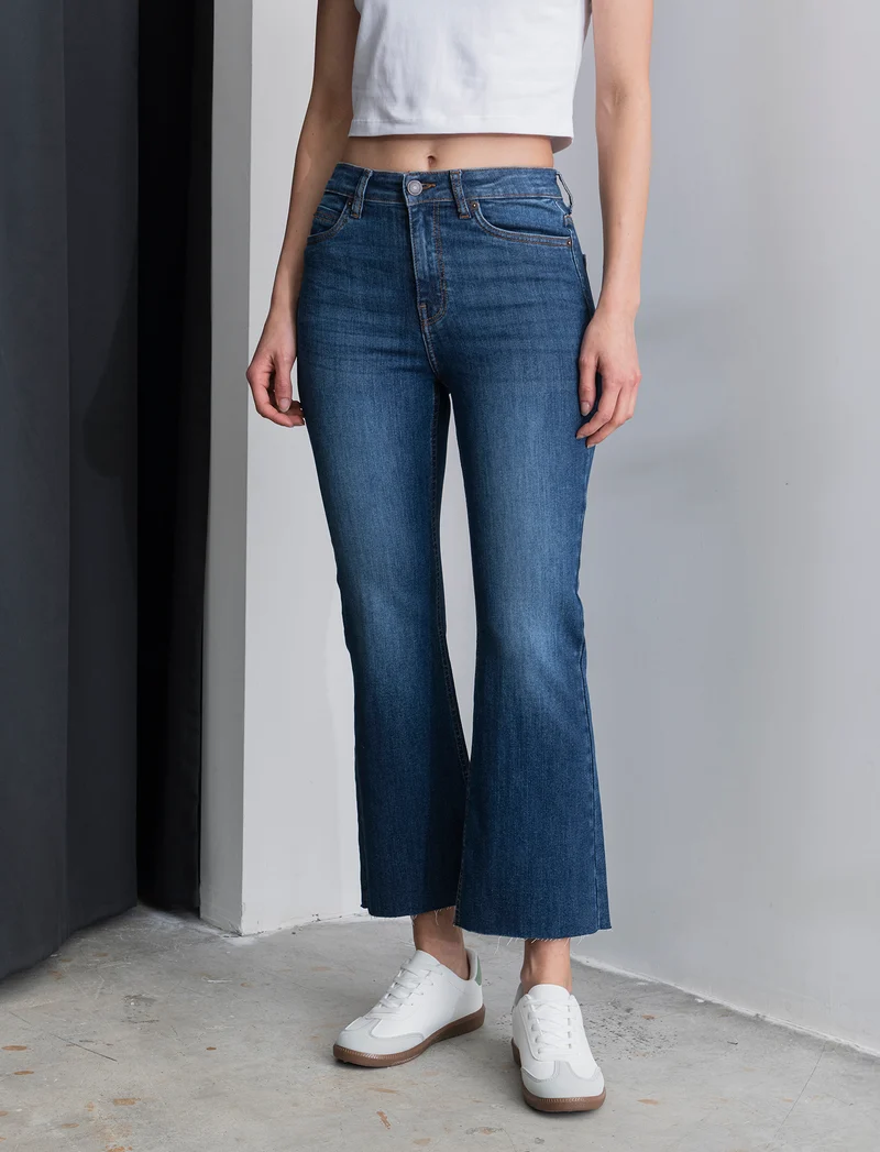 JEANS CROPPED FLARE - DENIM SCURO