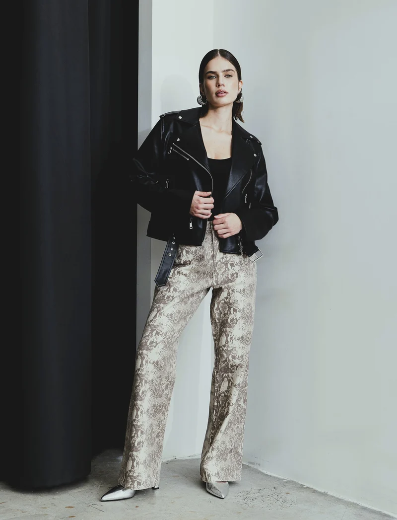 JEANS CON STAMPA ANIMALIER - var 2