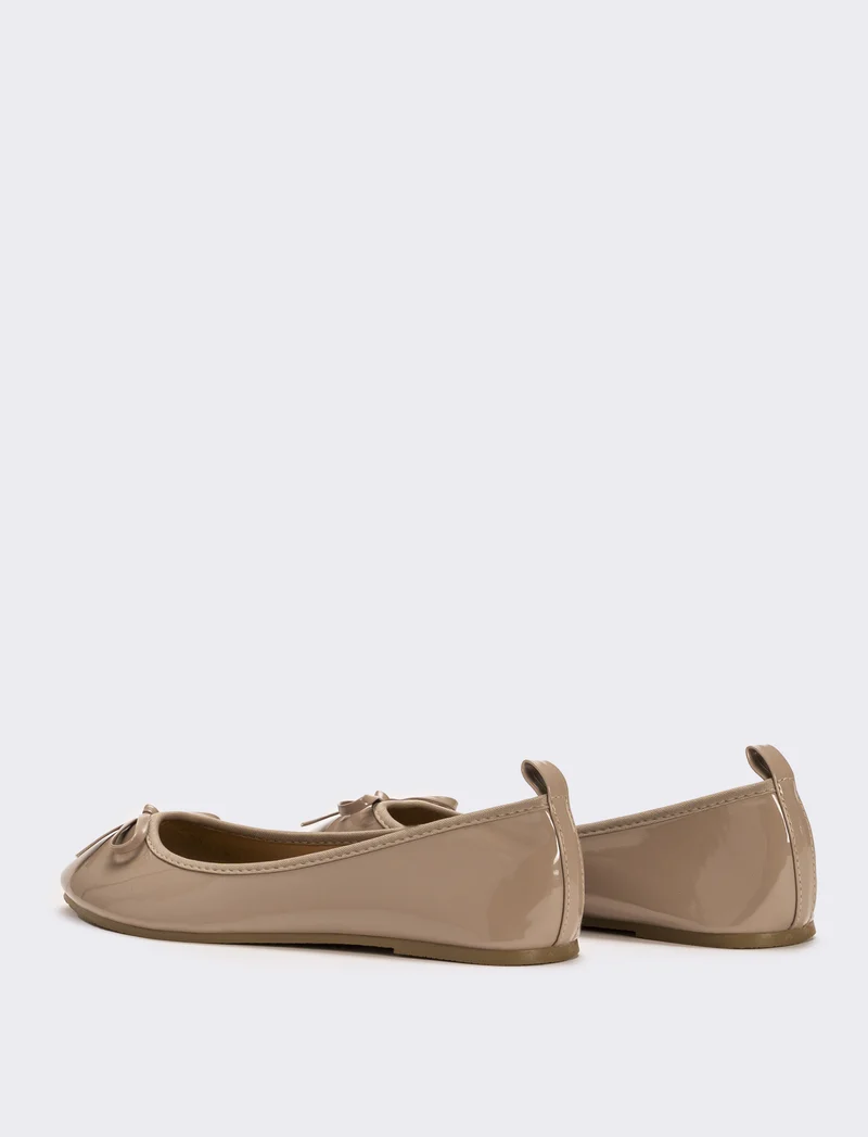Ballerina in vernice da donna - Grigio fango