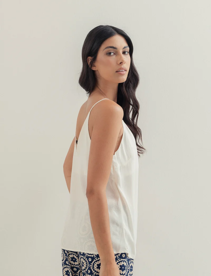TOP CON SCOLLO A V - Avorio