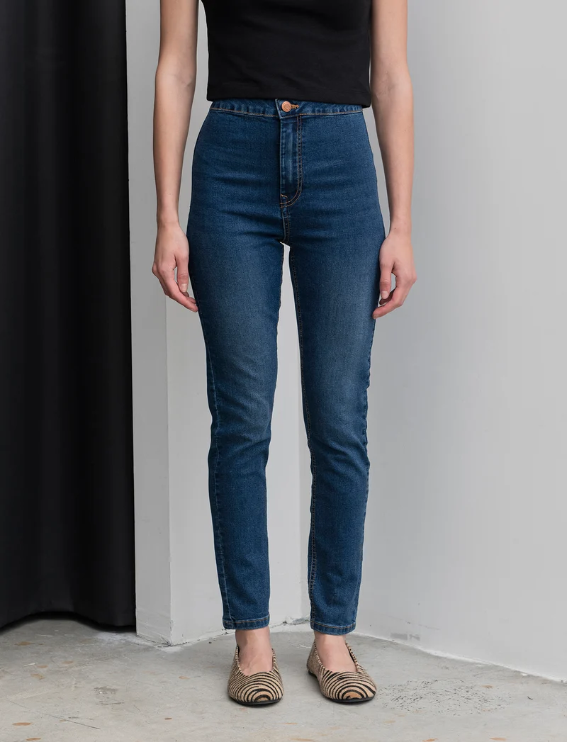 JEANS SKYNNY - DENIM SCURO