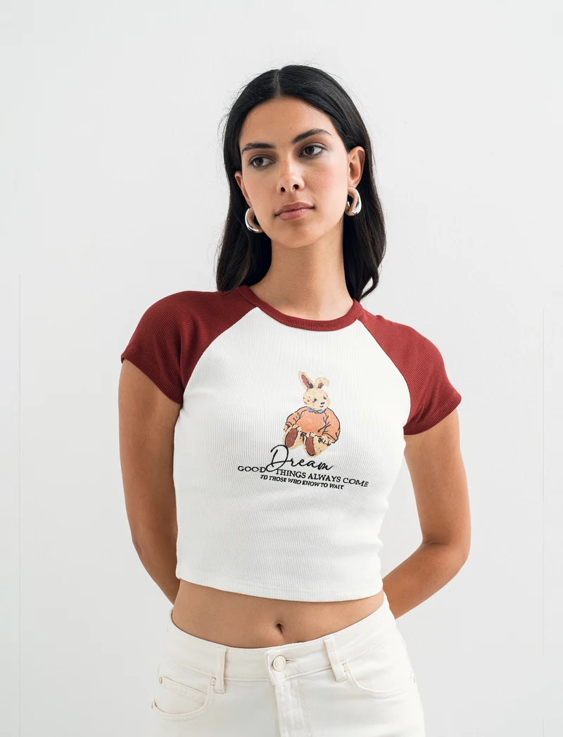 T-SHIRT CON RICAMO - var 3