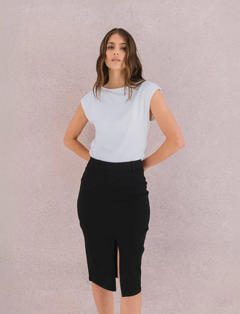 T-SHIRT CON SCOLLO A BARCA - Bianco latte