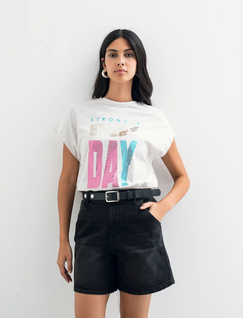 T-SHIRT CON MANICA AD ALETTA - Bianco gesso