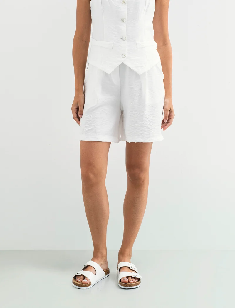 Short con passanti e pinces per donna - Bianco