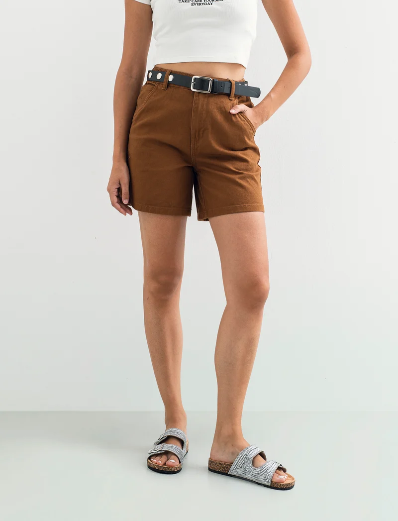 SHORT CON CINTURA - Cognac