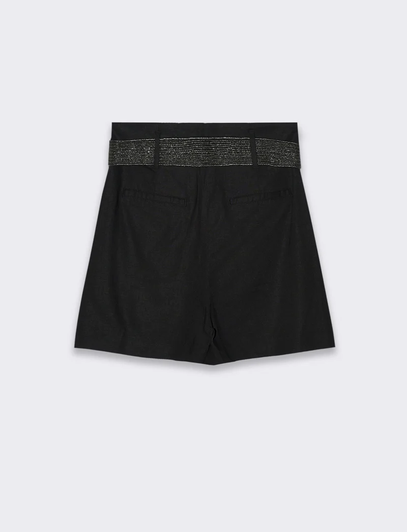 Short con cintura da donna - Nero