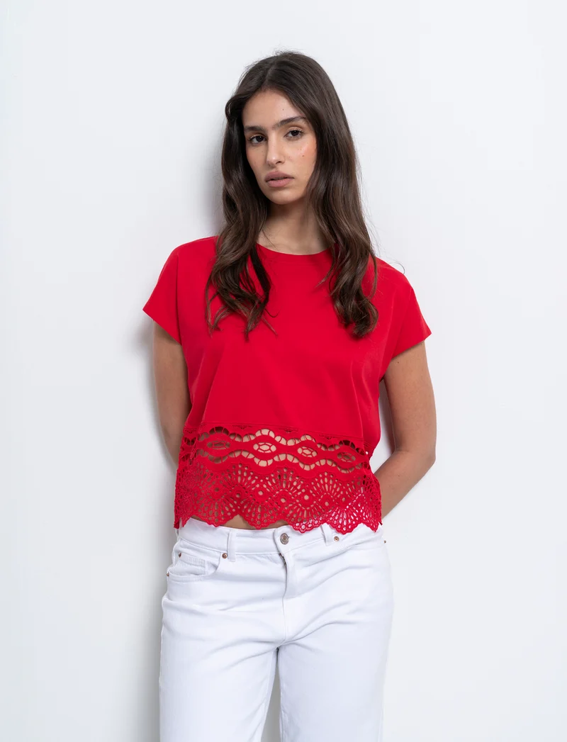 T-shirt con pizzo da donna - Rosso scarlatto