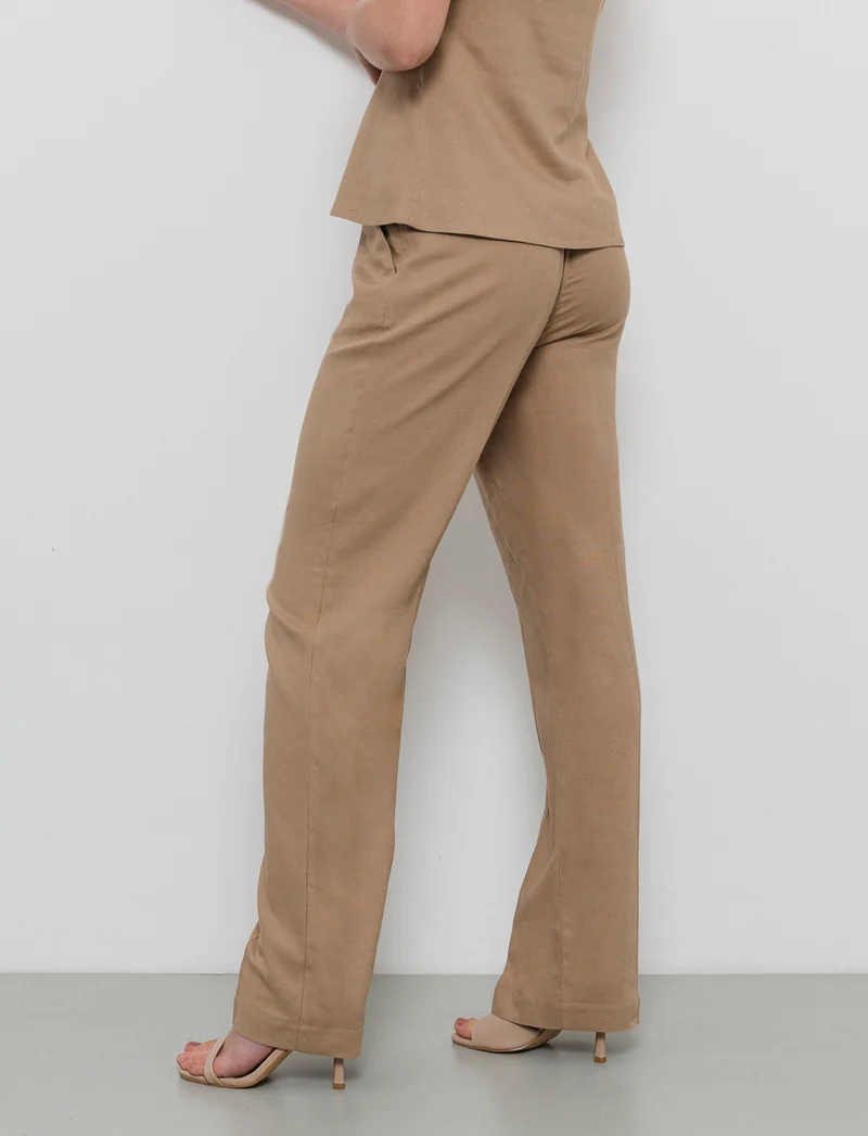 Pantalone gamba dritta da donna - Caramello