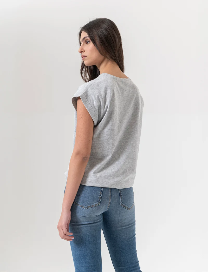 T-shirt con stampa e perline da donna - Grigio mel.
