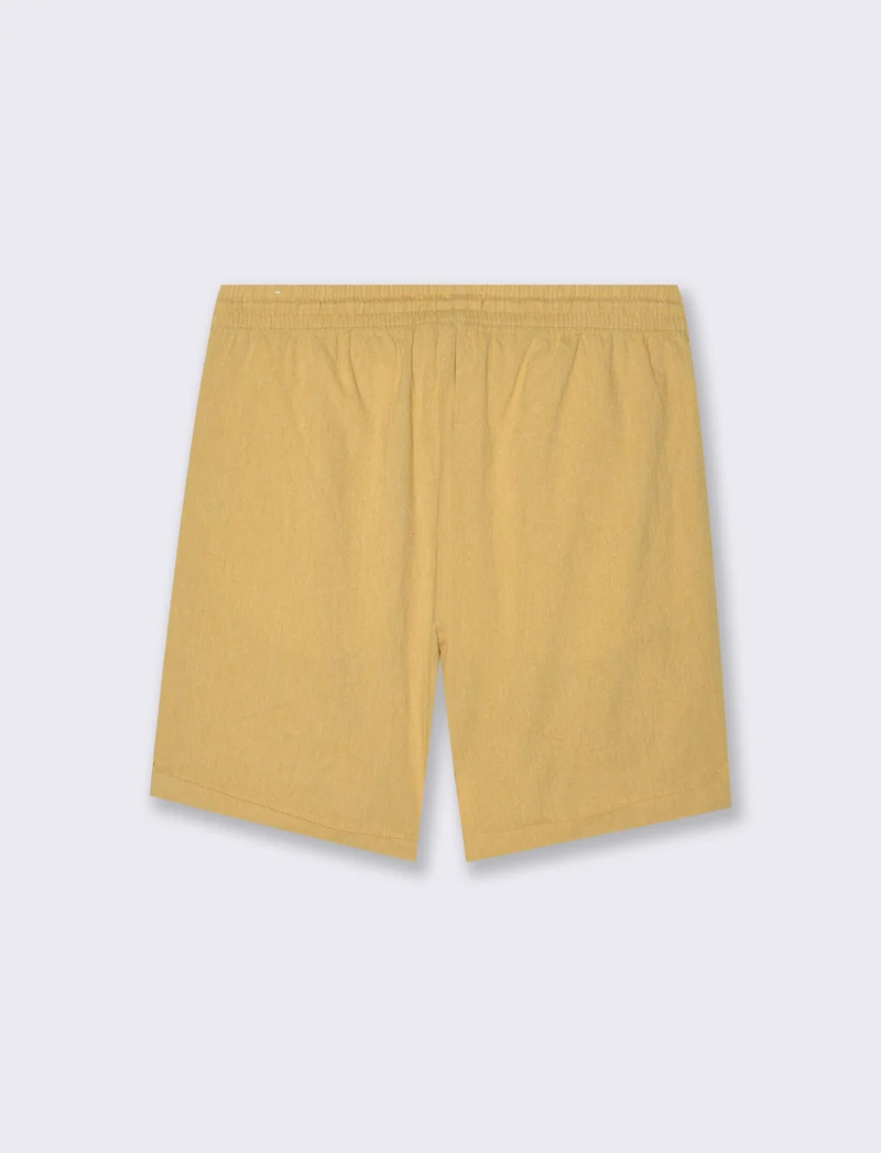 Bermuda jogger tessuto goffrato da uomo - Senape