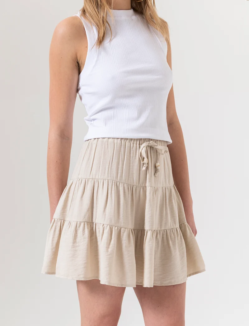 Gonna corta con balze da donna - Beige corda