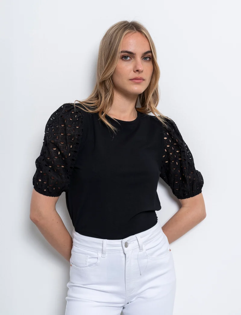 T-shirt con maniche in pizzo da donna - Nero