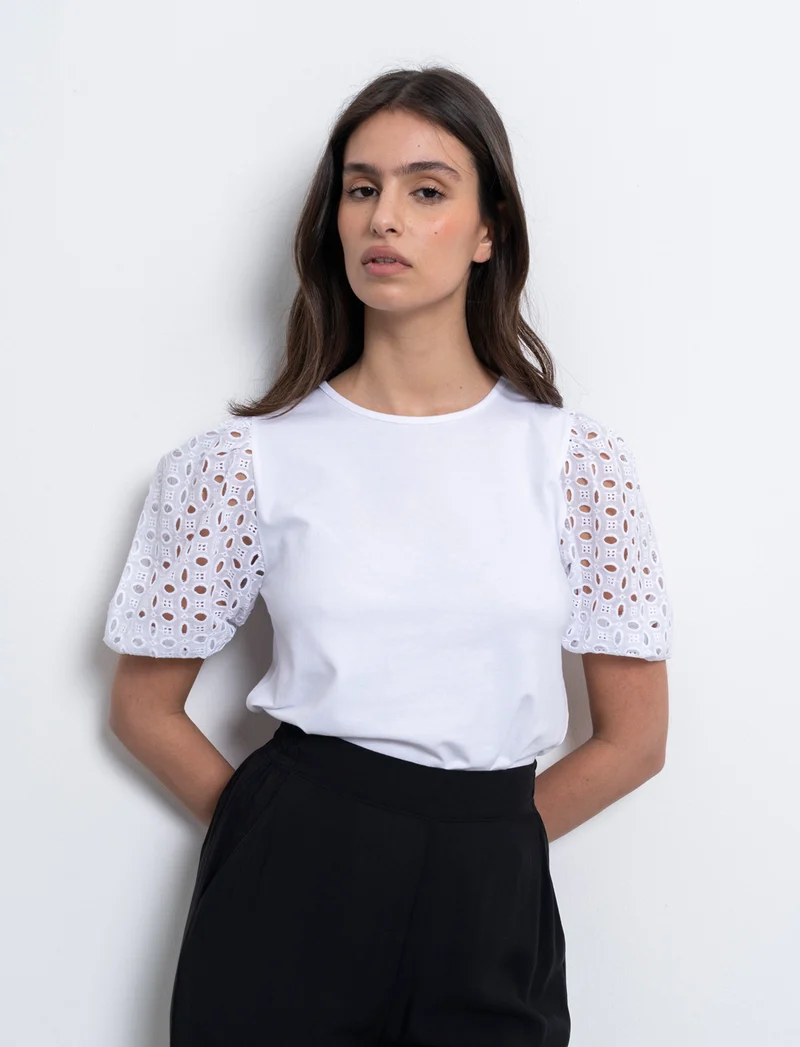T-shirt con maniche in pizzo da donna - Bianco