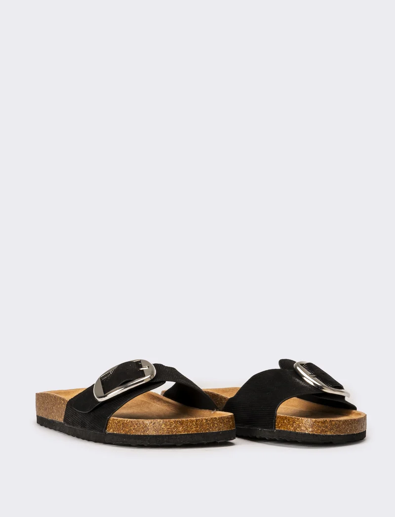 Sandalo flat da donna - Nero